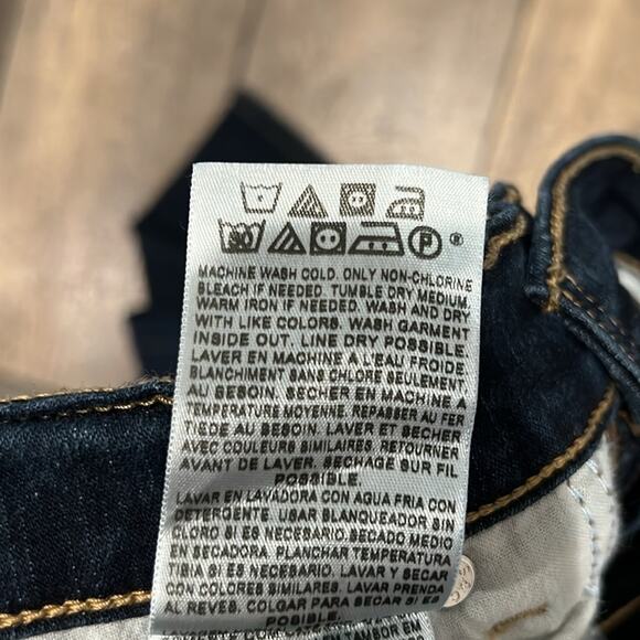 Levi's 512 Bootcut Perfectly Slimming Dark Wash Stretchy Jeans Women’s Size 6 - Picture 7 of 7